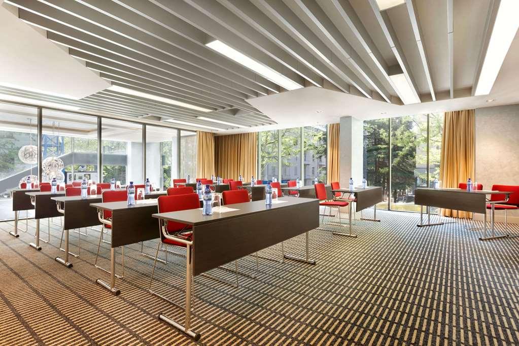 Ramada Encore Tiflis Konforlar fotoğraf