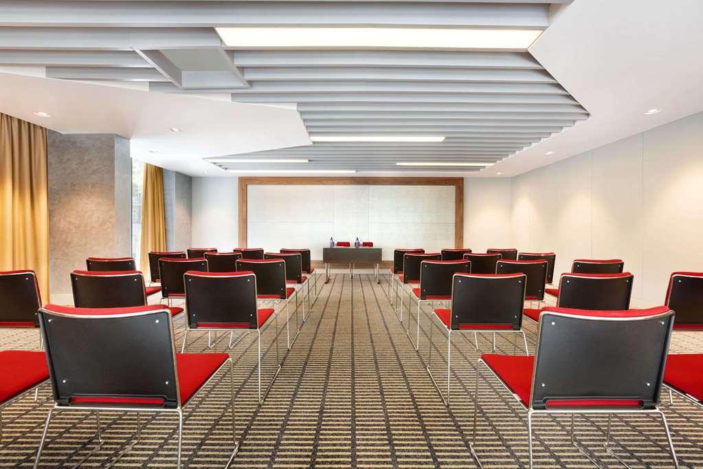 Ramada Encore Tiflis Konforlar fotoğraf