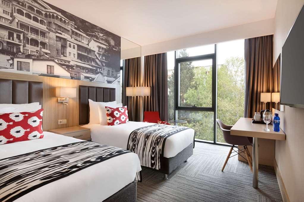 Ramada Encore Tiflis Oda fotoğraf