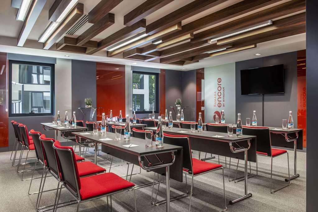 Ramada Encore Tiflis Konforlar fotoğraf