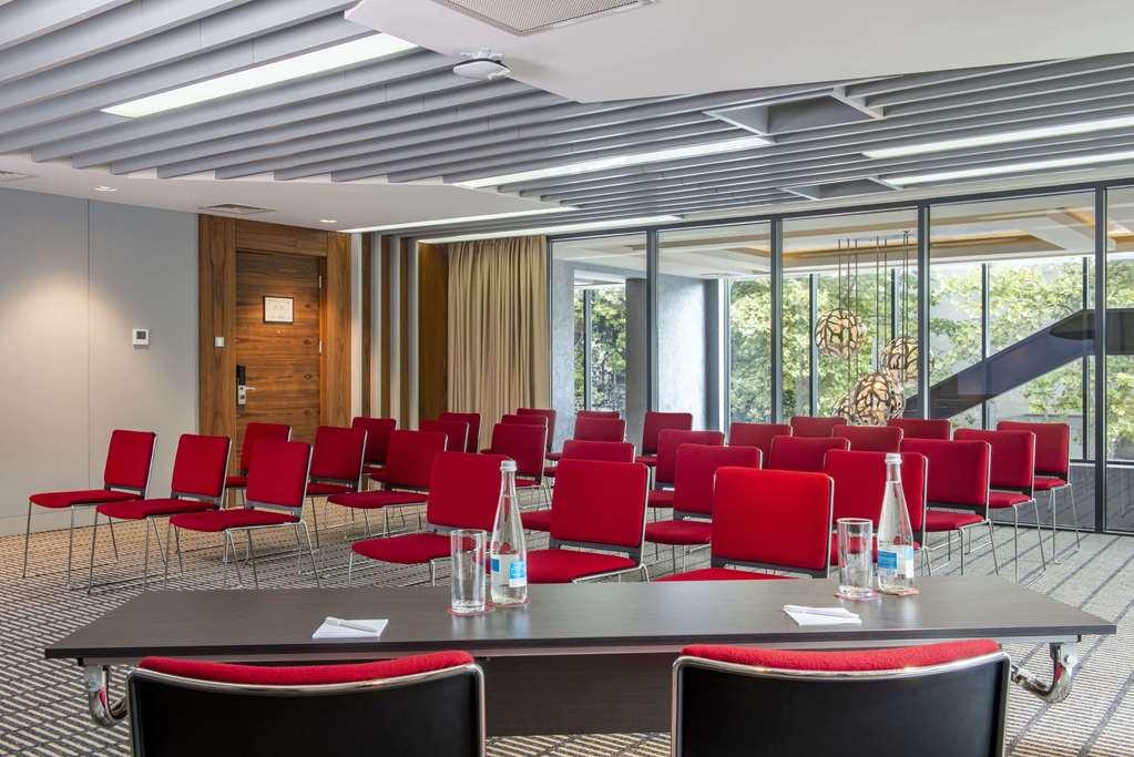 Ramada Encore Tiflis Konforlar fotoğraf
